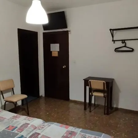 Pensión Ronda 2*